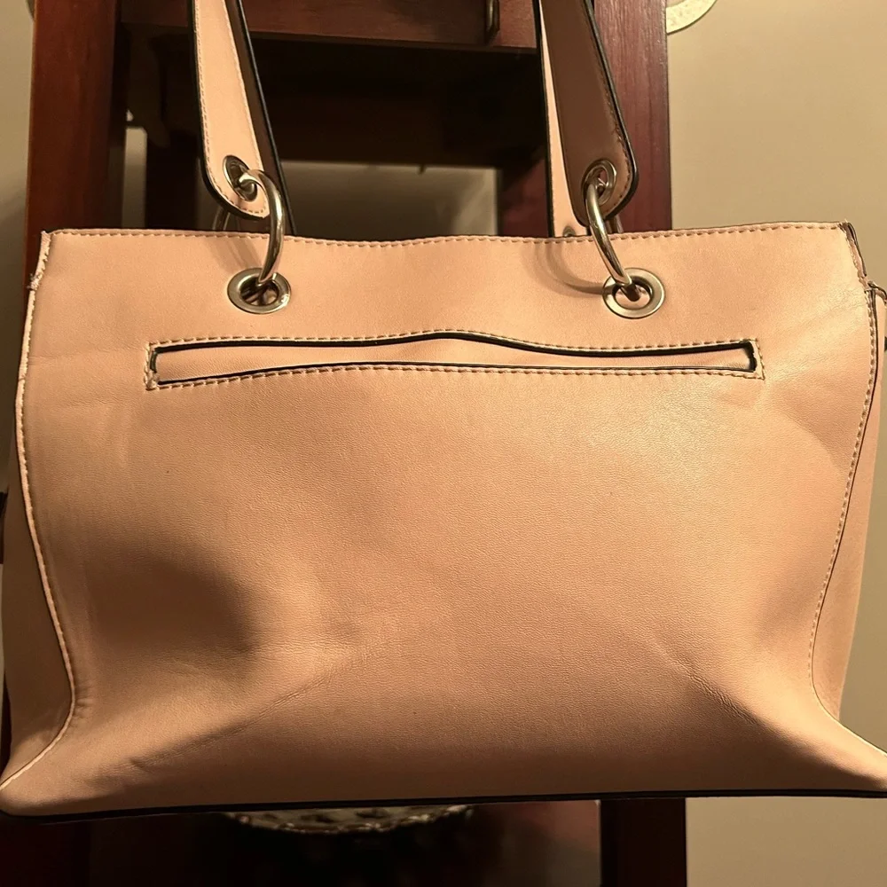GUESS Handbag - Preloved - Picture 2 of 5